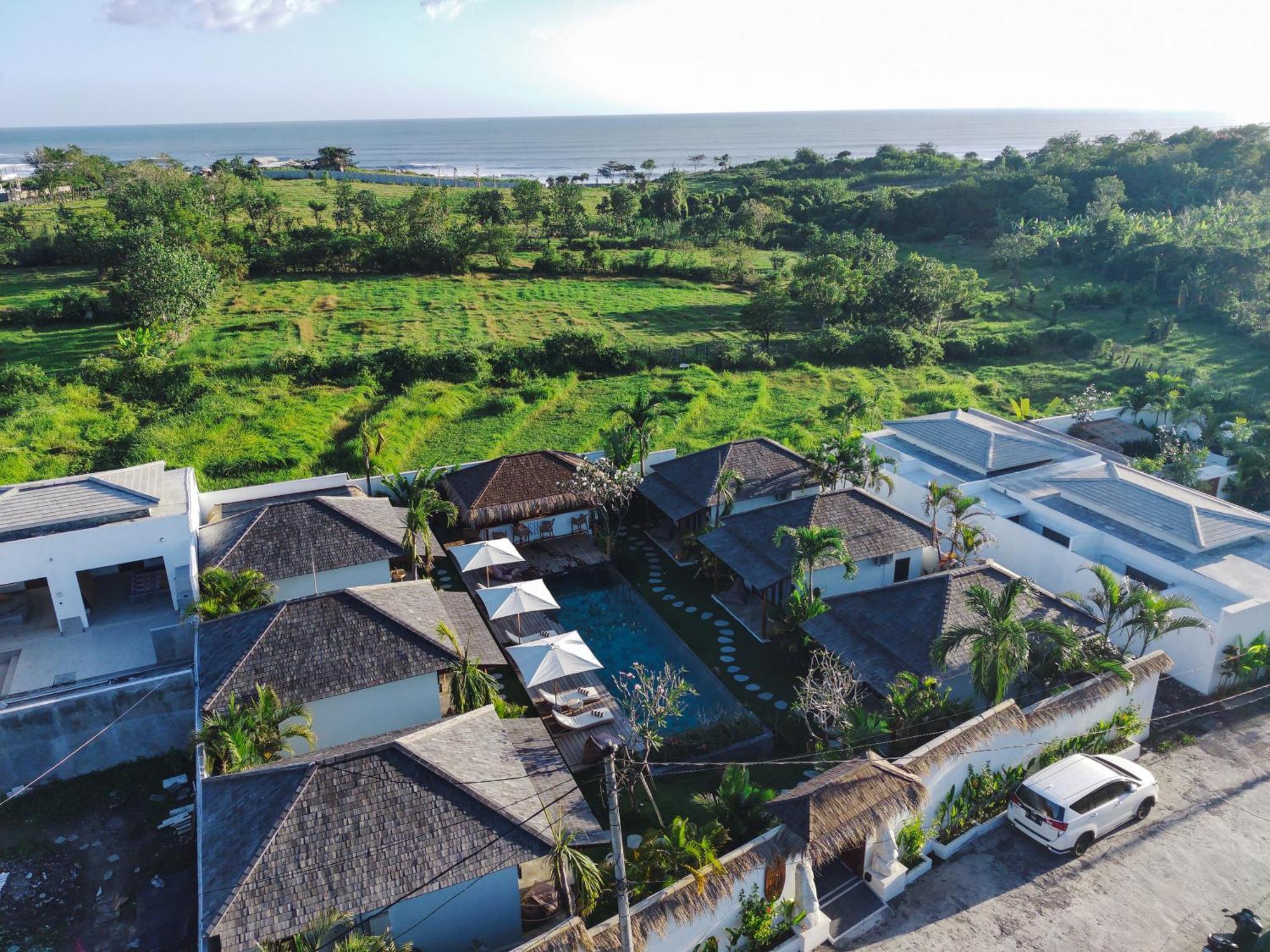 Ehoa Bali Nyanyi Boutique Hotel - In Front Of Entrance To Nuanu 타나롯 외부 사진